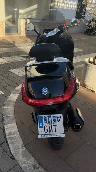 Piaggio X Evo 125cc Scooter Negra.  Apenas uso.