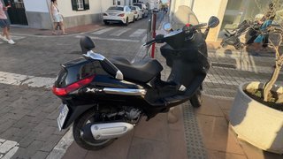 Piaggio X Evo 125cc Scooter Negra.  Apenas uso.