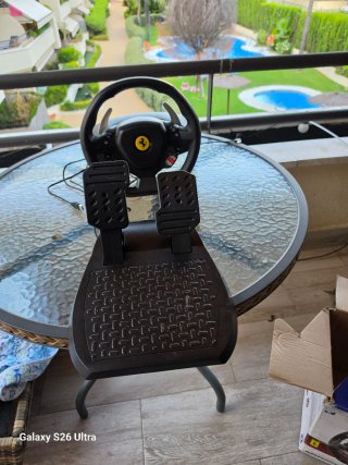 Volante Thrustmaster T80 Ferrari 488 GTB