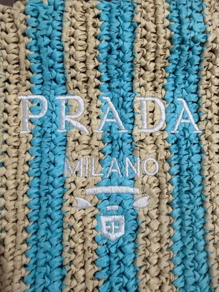 Borsa Prada paglia blu e beige