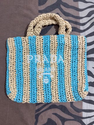 Borsa Prada paglia blu e beige