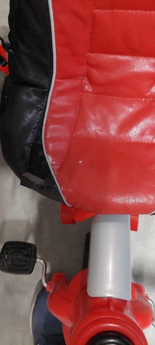 Triciclo Ferrari Rojo y Gris