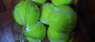 18 Pelotas de Tenis