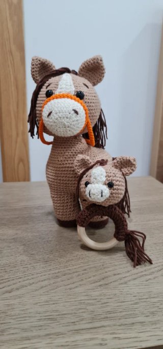 Amigurumi coelhinhos de crochê