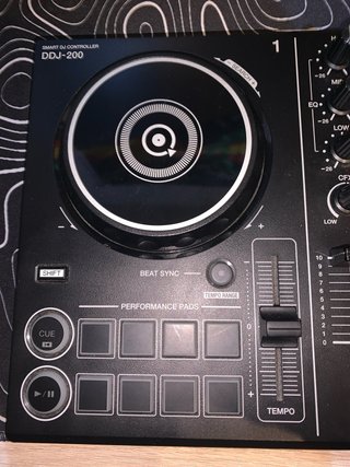 Controladora DJ Pioneer DDJ-200 Negra