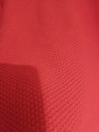 Jersey rojo cuello bebé blanco