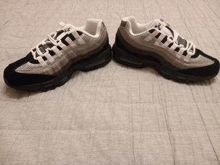 Nike Air Max 95 Gris y Blanco