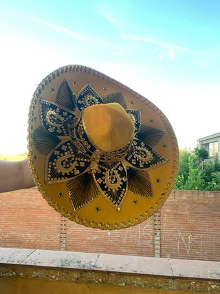 Sombrero Mexicano Dorado Bordado