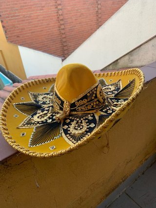 Sombrero Mexicano Dorado Bordado