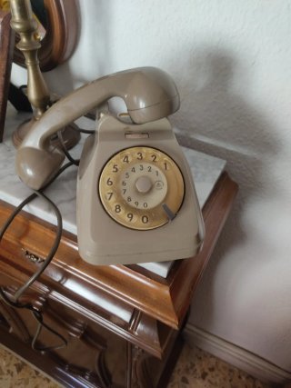 Teléfono antiguo Siemens gris