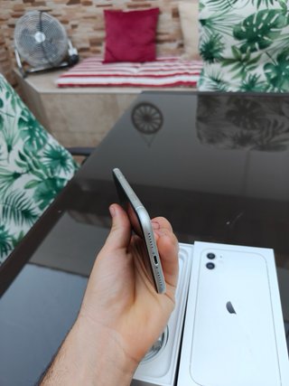 iPhone 11 Blanco 64GB Caja y Cable Nuevo