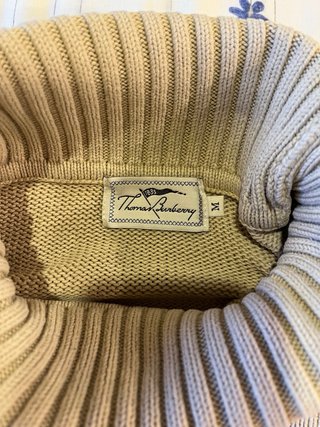 Jersey cuello alto beige