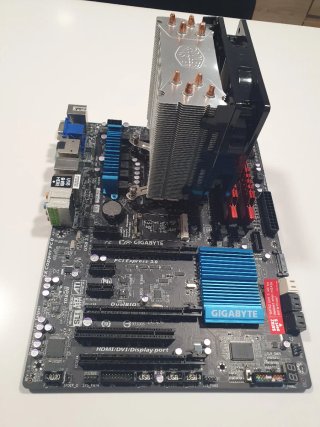 Placa base, CPU, Memoria y Refrigeración