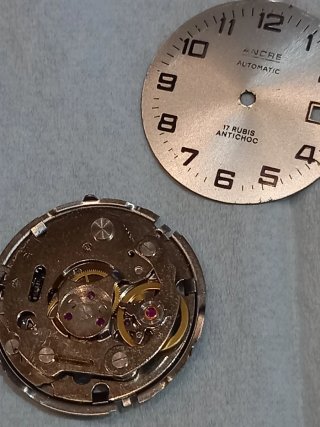Calibres de reloj automáticos para piezas