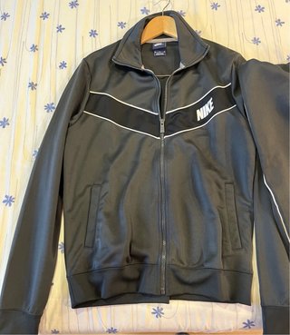 Conjunto Deportivo Nike Gris y Negro