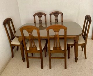 Conjunto Mesa y Sillas