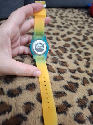 Reloj Watch & Co bicolor azul y amarillo
