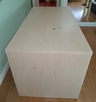 Mesa de estudio grande beige