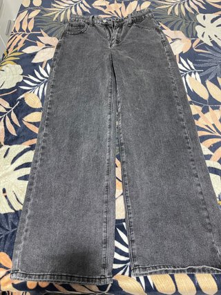 Pantalones vaqueros grises