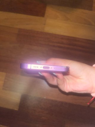 iPhone 16 Morado