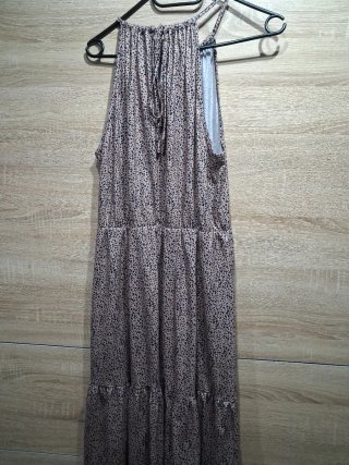 Vestido estampado beige y marrón