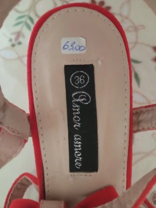 Zapatos de piel rojos para mujer