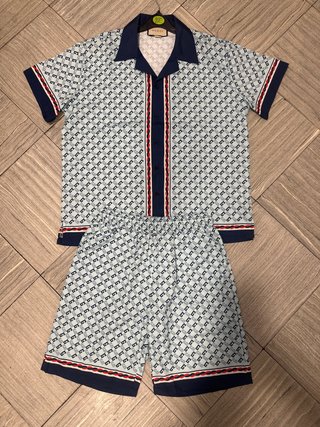 Conjunto Gucci Camisa y Pantalón Corto Talla L