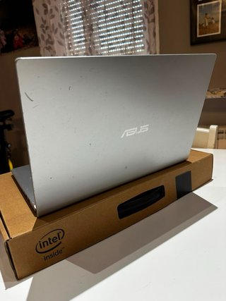 ASUS VivoBook X415JA Intel Core i3 Plata