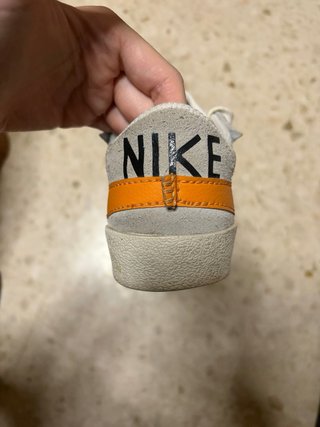 Nike Blazer Low '77 Naranja y Blanco