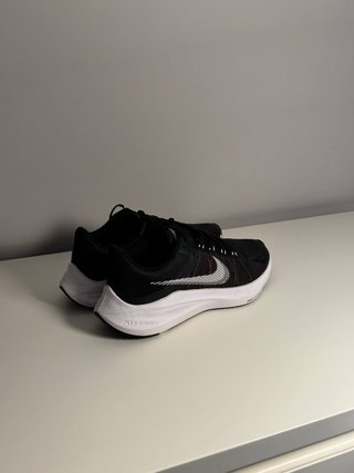 Nike Air Zoom Winflo 9 Talla 42.5