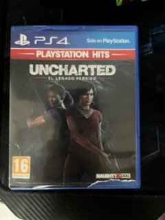 PS4 (PlayStation 4) 861GB Negra + Mando + 8 Juegos
