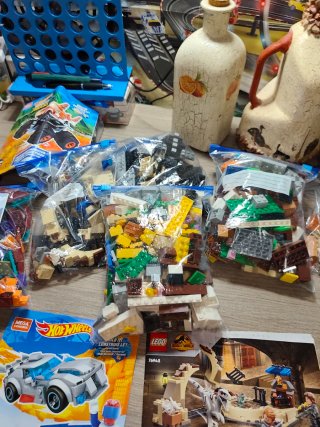 Lego 76945, lego minicraft Mega Construx Hot Wheel