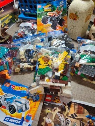 Lego 76945, lego minicraft Mega Construx Hot Wheel