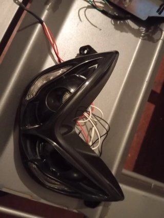 Bifaro Yamaha Aerox y Piloto Trasero LED