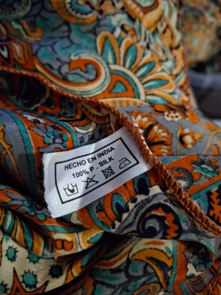 Vestido largo estampado en seda Corte Hindú