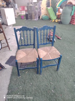 Sillas vintage de madera y tela