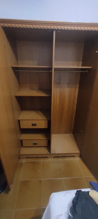 urge vender Armario de madera 2 puertas