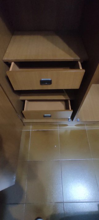 urge vender Armario de madera 2 puertas