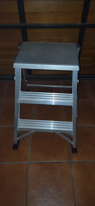 Escalera aluminio 3 peldaños