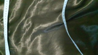Camiseta negra satinada con tirantes