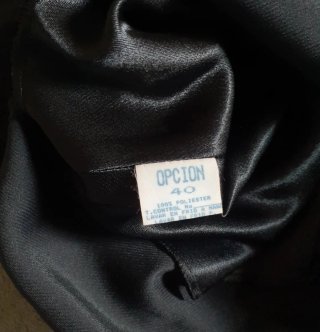 Camiseta negra satinada con tirantes