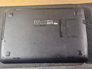 Portátil Asus F555Y Negro