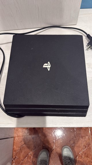 Consola Playstation 4 Negra