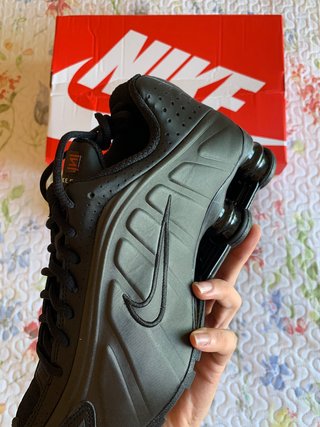 Nike Shox R4 "Triple Black" (T. 41EU)