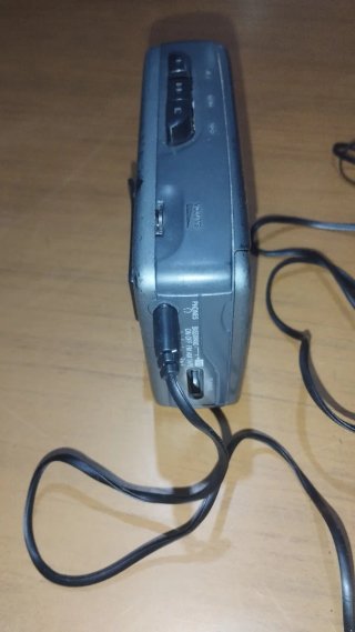 Walkman Sanyo Radio Cassette Player
