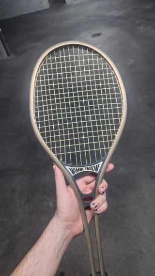 Raqueta de tenis Wimbledon años 60