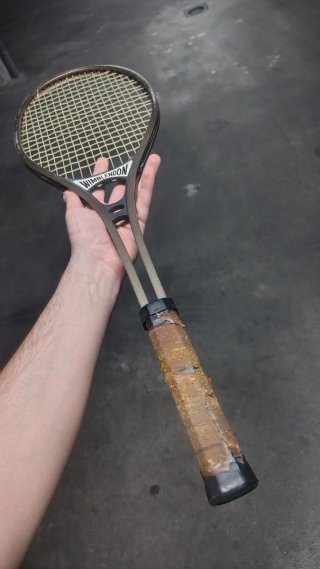 Raqueta de tenis Wimbledon años 60