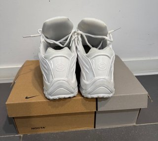 Zapatillas Nike NOCTA Blancas, una sola puesta.