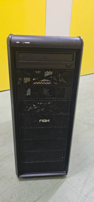 Caja PC Negra