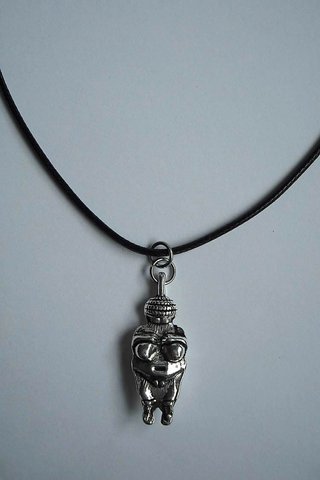 Colgante de Venus de Willendorf